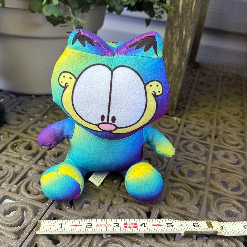 Multicolor Cartoon Cat Plush Toy